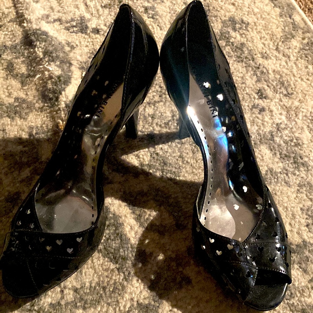 Women’s Gianni Bini Size 10 Peep toe black heel.